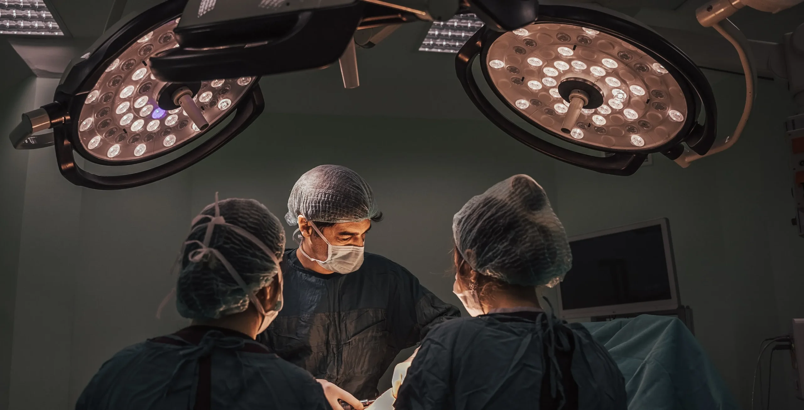 Expert Surgeons: Navigating Rhinoplasty Excellence