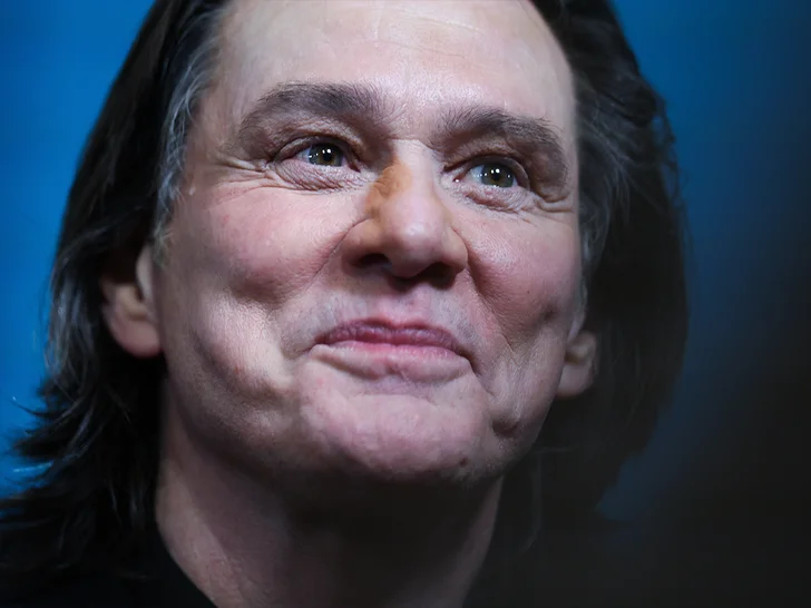 Jim Carrey's Face at César Awards: Analyzing the Star’s Ageless Transformation Replace Remove