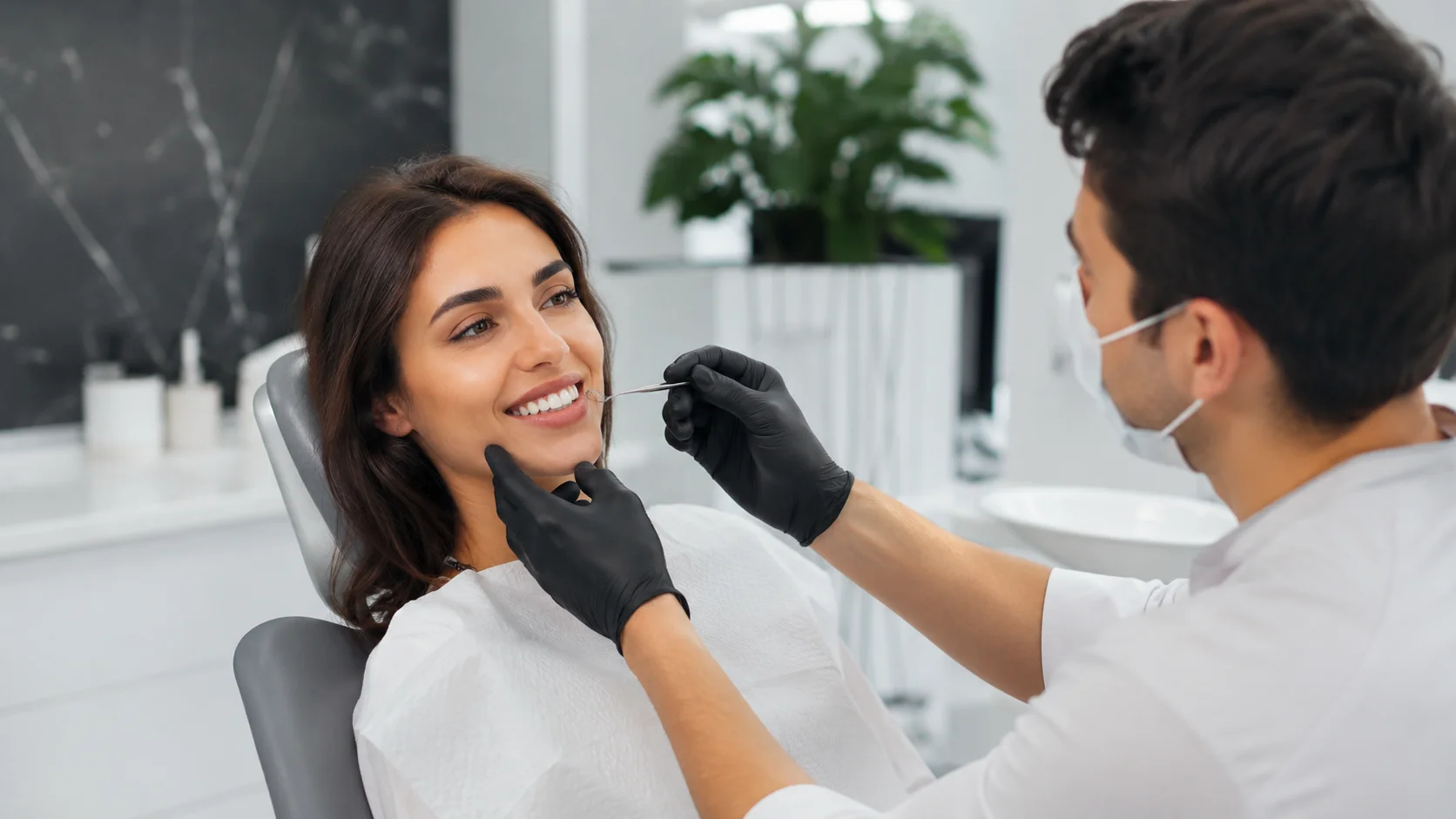 Composite Bonding in Turkey: Perfect Smile Restoration Guide